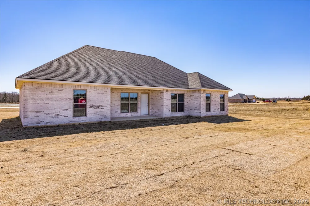 66 Maple Leaf Drive Durant, OK 74701