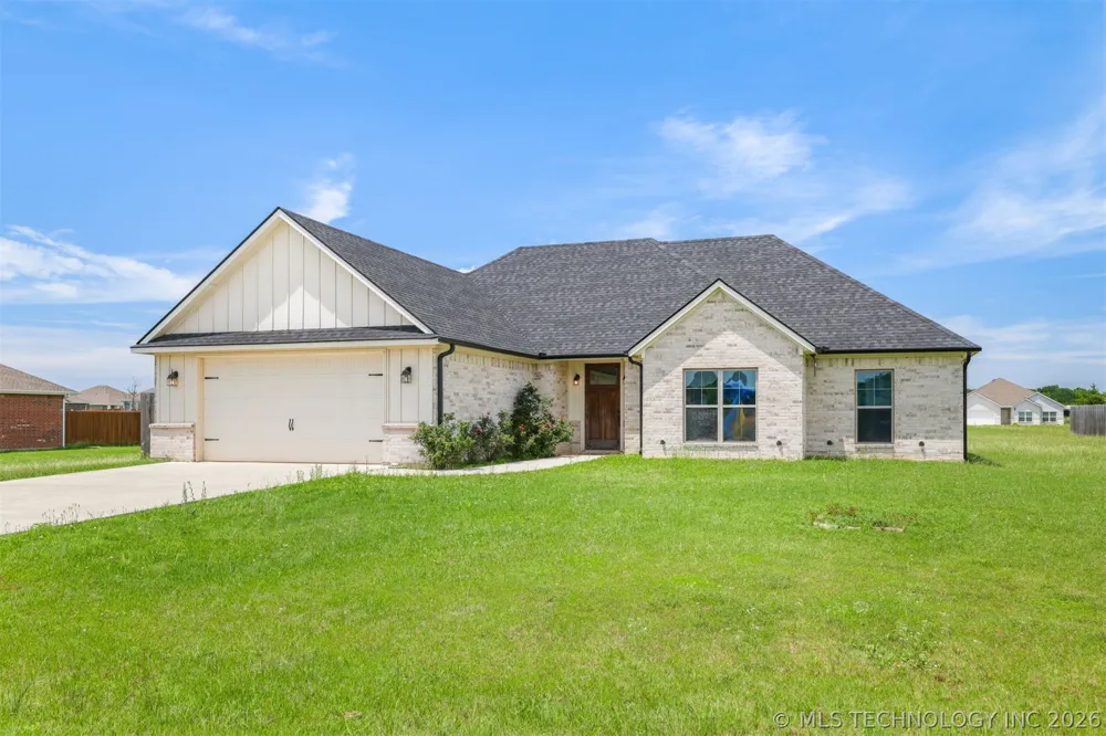 66 Maple Leaf Drive Durant, OK 74701