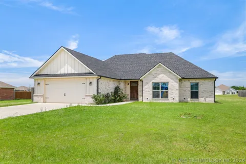 66 Maple Leaf Drive
