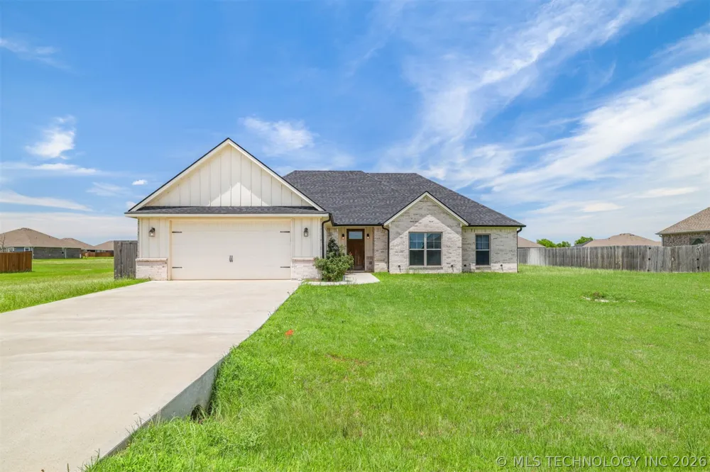 66 Maple Leaf Drive Durant, OK 74701