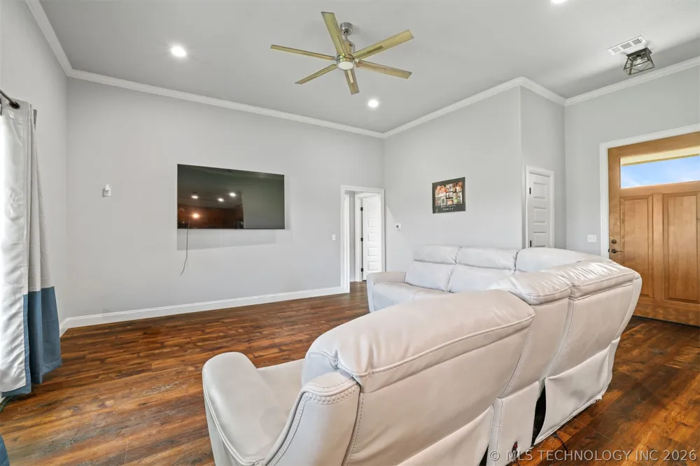 66 Maple Leaf Drive Durant, OK 74701