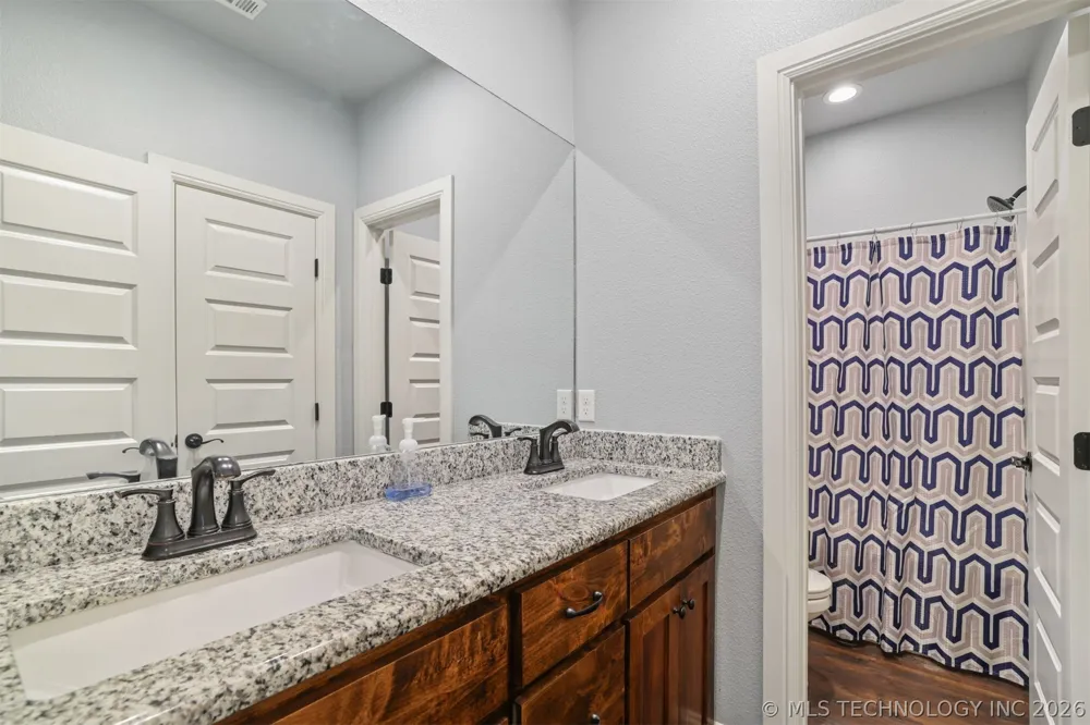 66 Maple Leaf Drive Durant, OK 74701