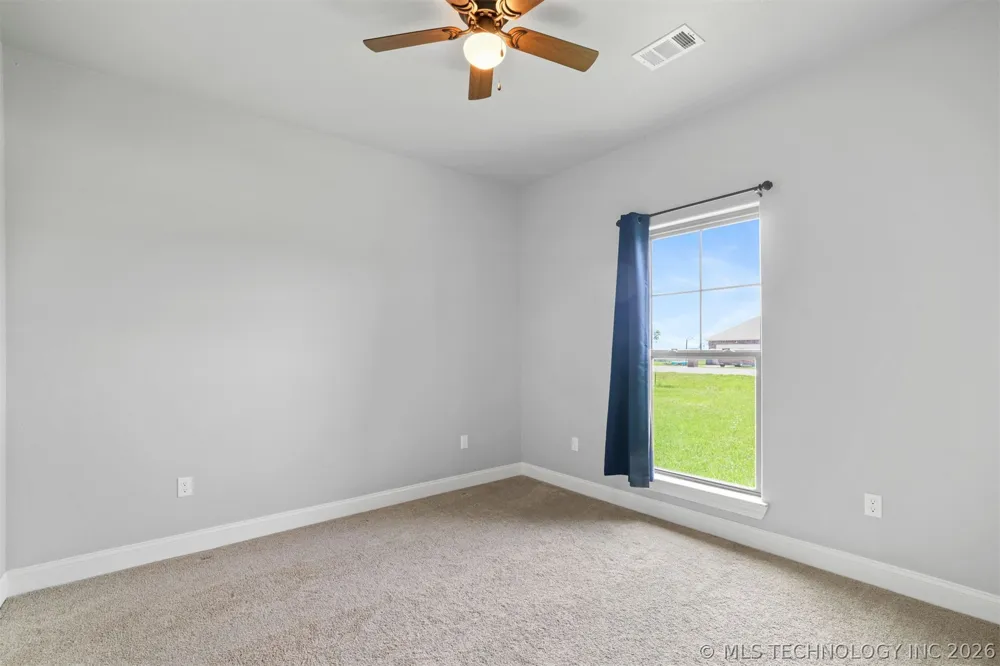 66 Maple Leaf Drive Durant, OK 74701