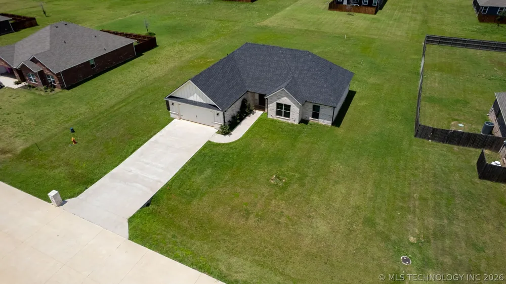 66 Maple Leaf Drive Durant, OK 74701