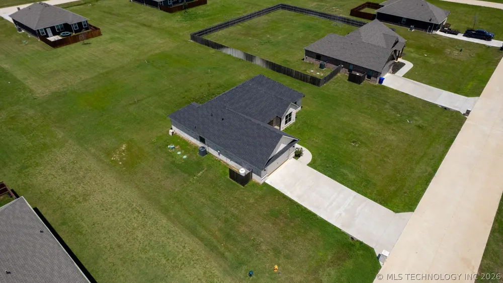 66 Maple Leaf Drive Durant, OK 74701