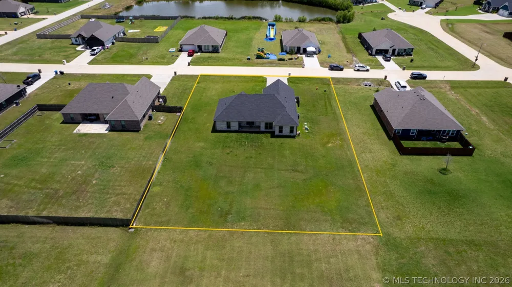 66 Maple Leaf Drive Durant, OK 74701