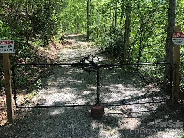 00 Charleston Harbor Drive #11 Saluda, NC 28773