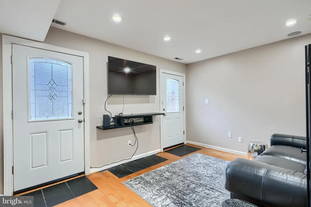 624 JASPER STREET Baltimore, MD 21201