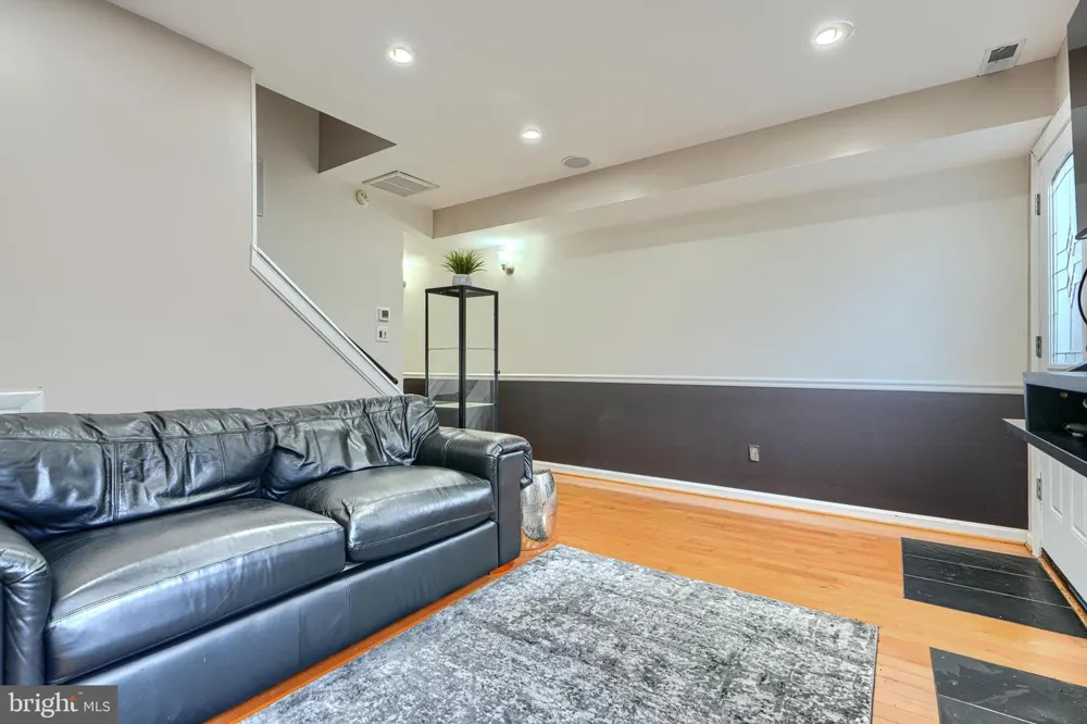 624 JASPER STREET Baltimore, MD 21201