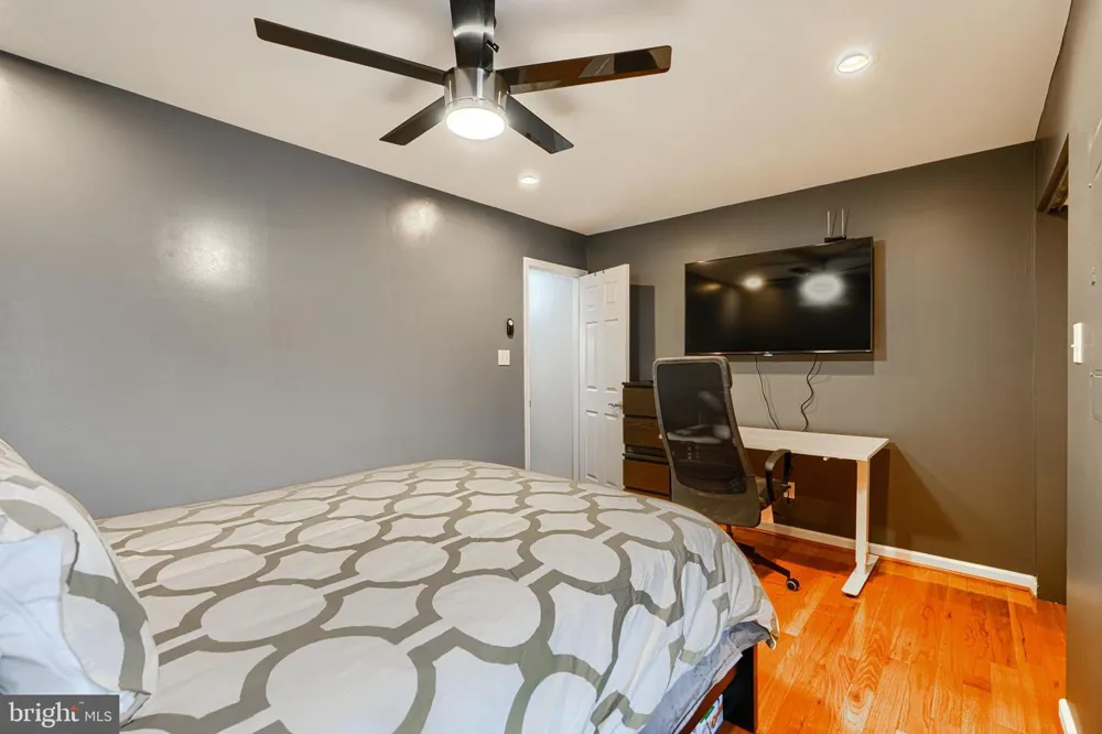 624 JASPER STREET Baltimore, MD 21201