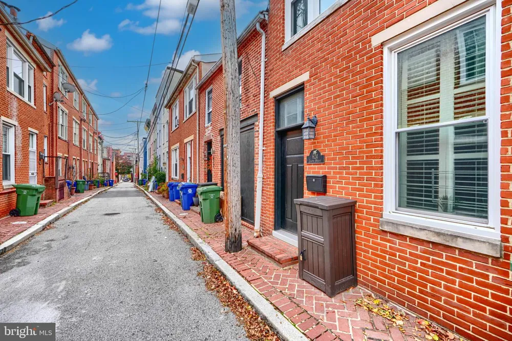 624 JASPER STREET Baltimore, MD 21201