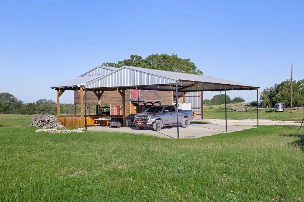 1081 County Road 1320 Lampasas, TX 76550