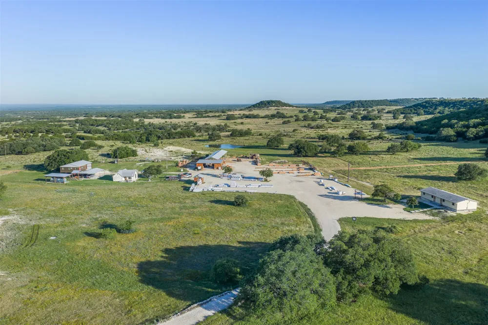 1081 County Road 1320 Lampasas, TX 76550
