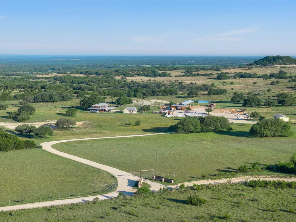 1081 County Road 1320 Lampasas, TX 76550