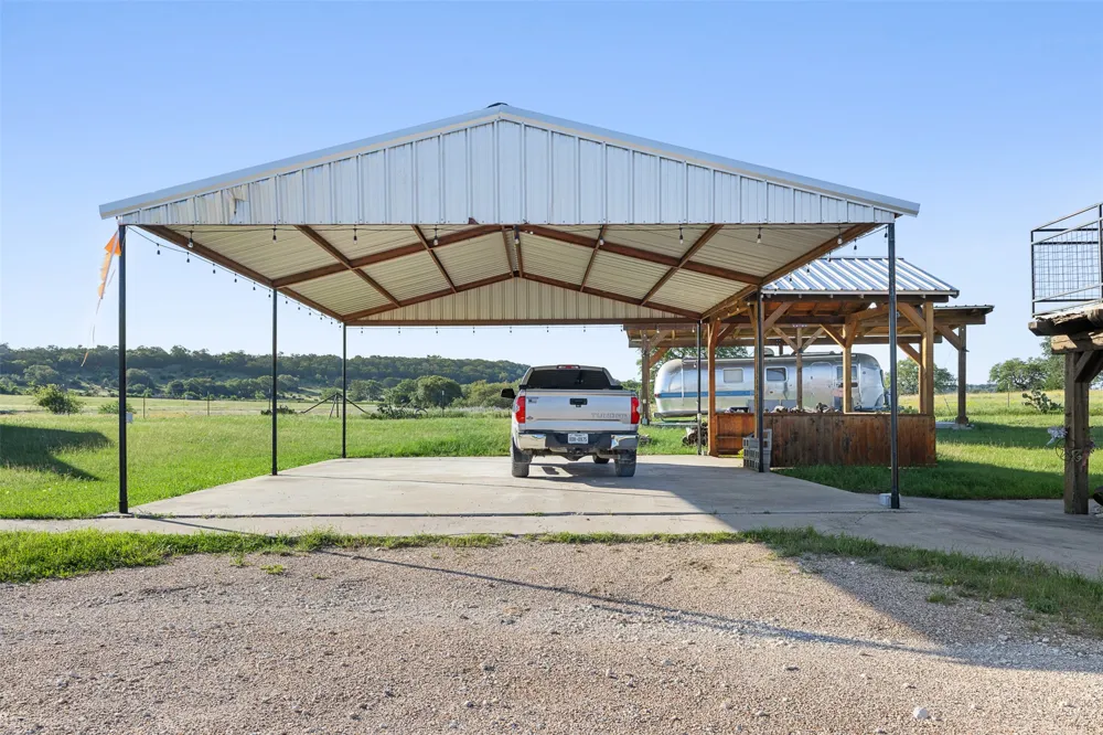 1081 County Road 1320 Lampasas, TX 76550