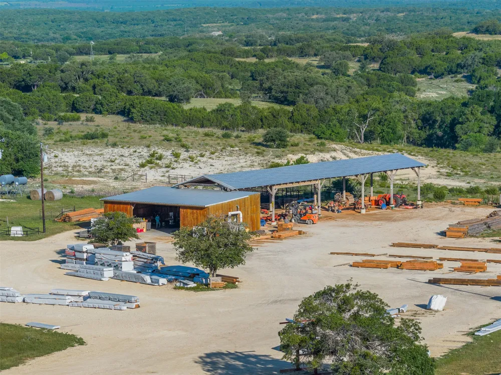 1081 County Road 1320 Lampasas, TX 76550