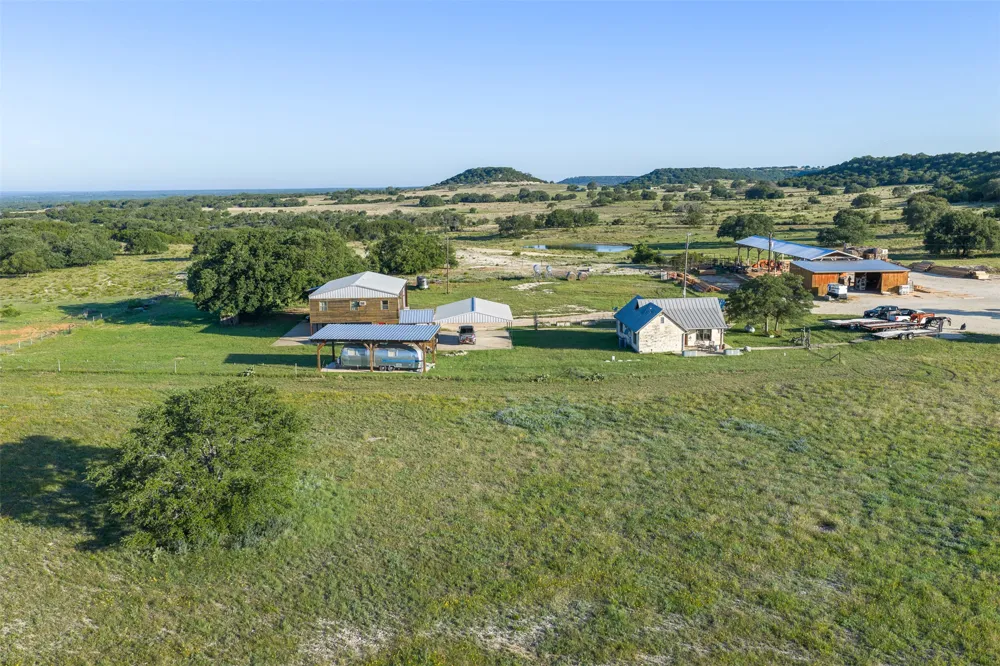 1081 County Road 1320 Lampasas, TX 76550