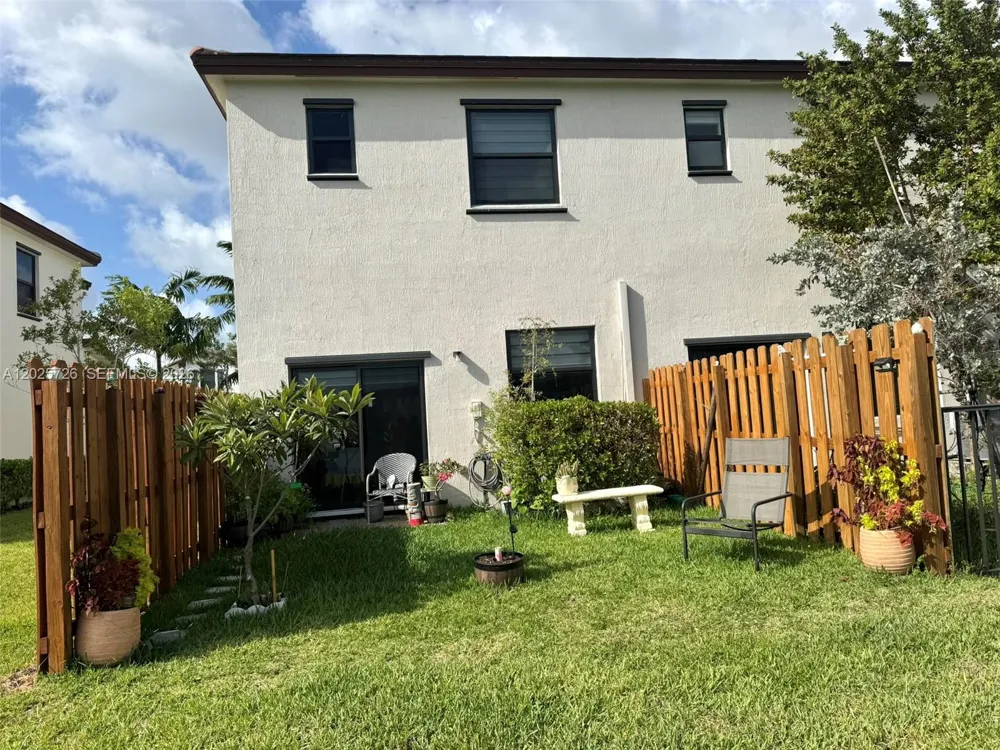 10020 SW 228th Ter Miami, FL 33190