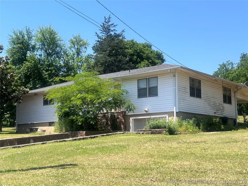 185 NW 8th Street Krebs, OK 74554