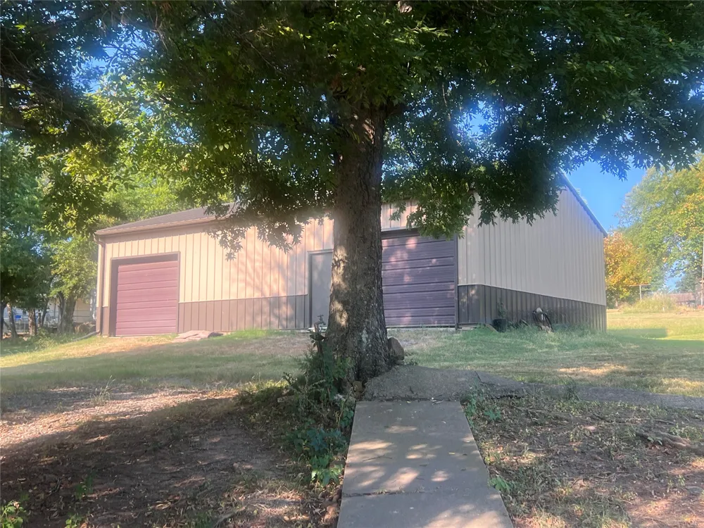 185 NW 8th Street Krebs, OK 74554