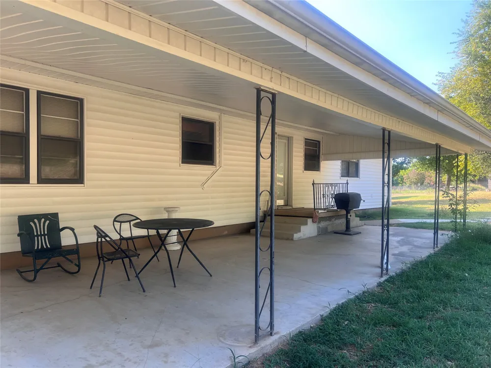 185 NW 8th Street Krebs, OK 74554