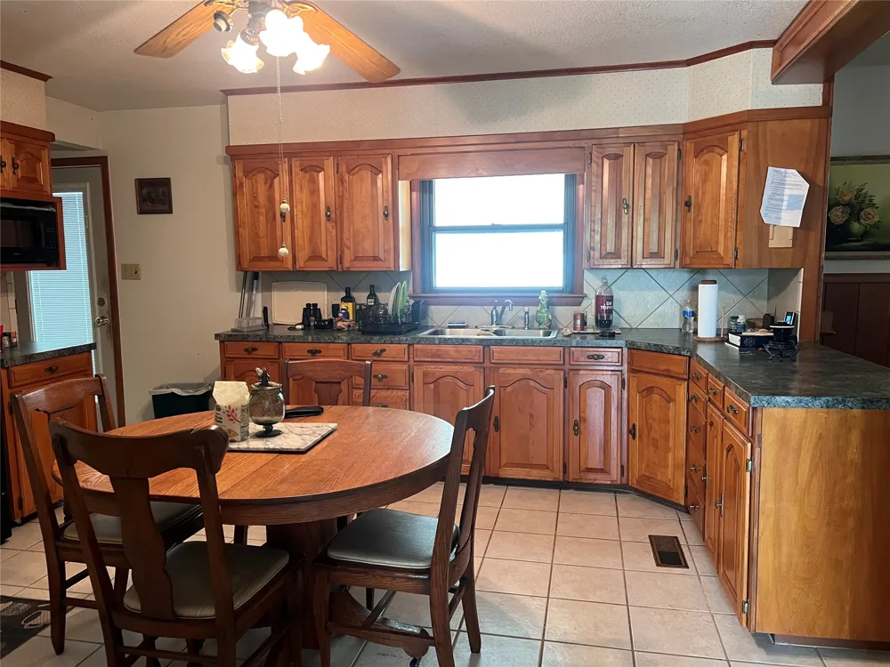 185 NW 8th Street Krebs, OK 74554