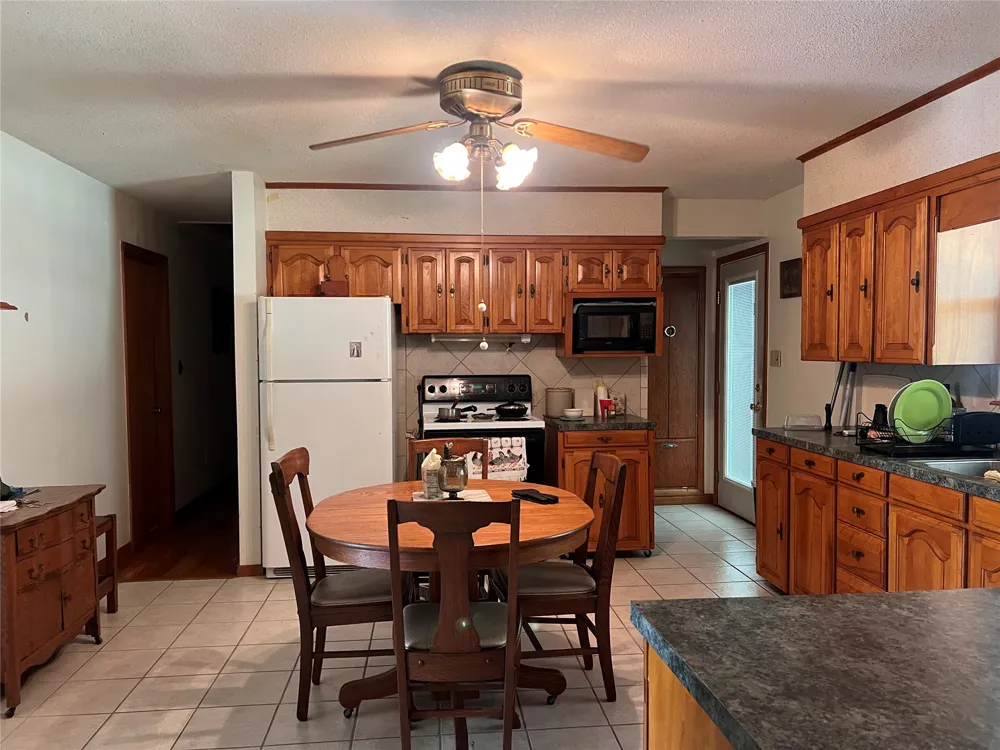 185 NW 8th Street Krebs, OK 74554