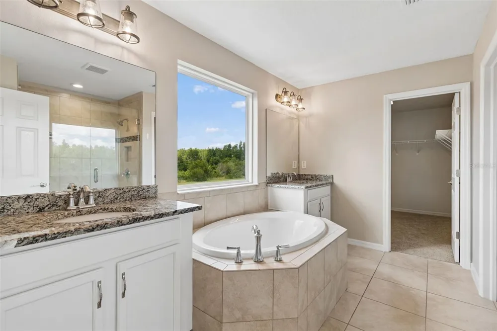 1192 MULTIFLORA LOOP Lutz, FL 33558