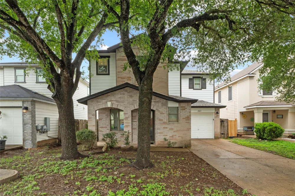 13213 Sea Biscuit Drive Del Valle, TX 78617