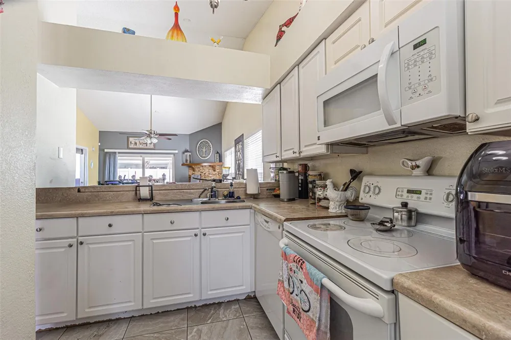 7601 LIMEBURY COURT Tampa, FL 33625