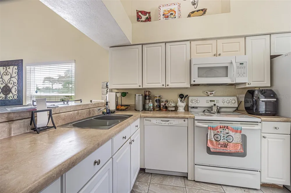 7601 LIMEBURY COURT Tampa, FL 33625