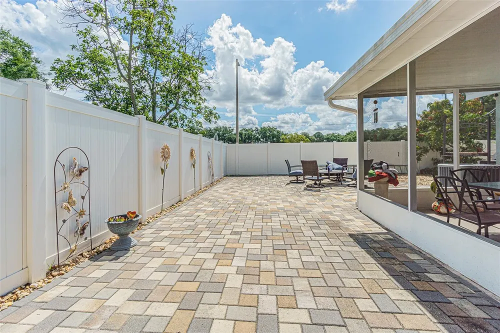 7601 LIMEBURY COURT Tampa, FL 33625