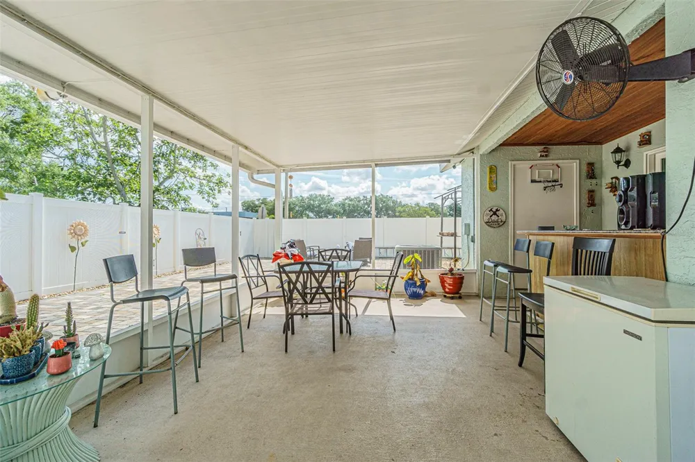 7601 LIMEBURY COURT Tampa, FL 33625