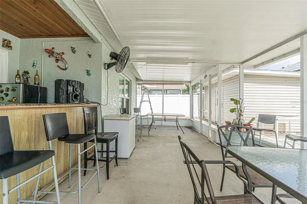 7601 LIMEBURY COURT Tampa, FL 33625