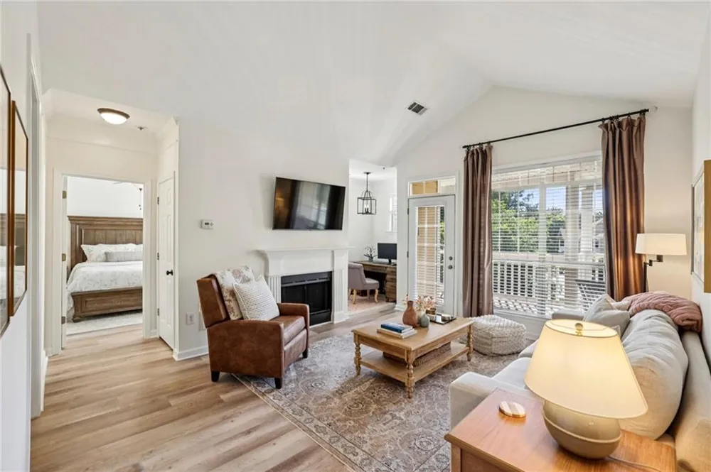 436 Pembrooke Circle #436 Alpharetta, GA 30004