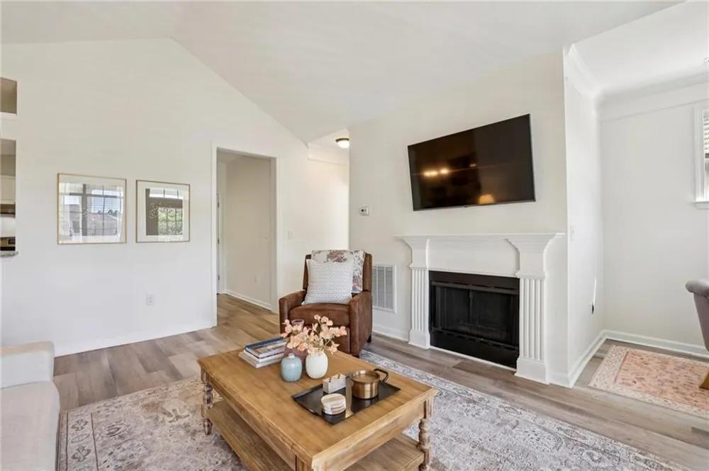 436 Pembrooke Circle #436 Alpharetta, GA 30004