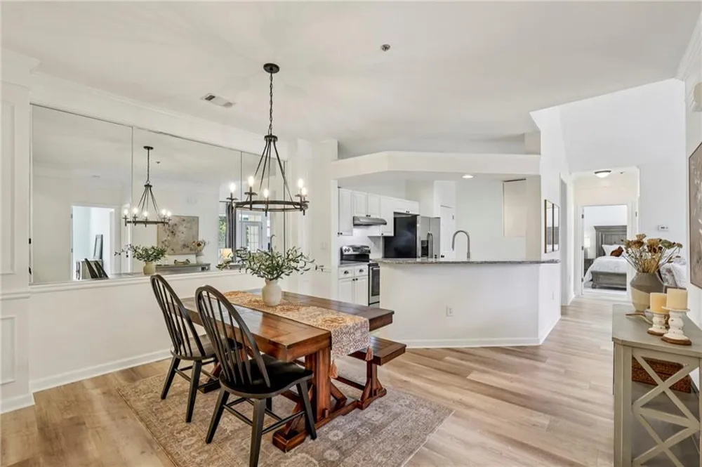 436 Pembrooke Circle #436 Alpharetta, GA 30004