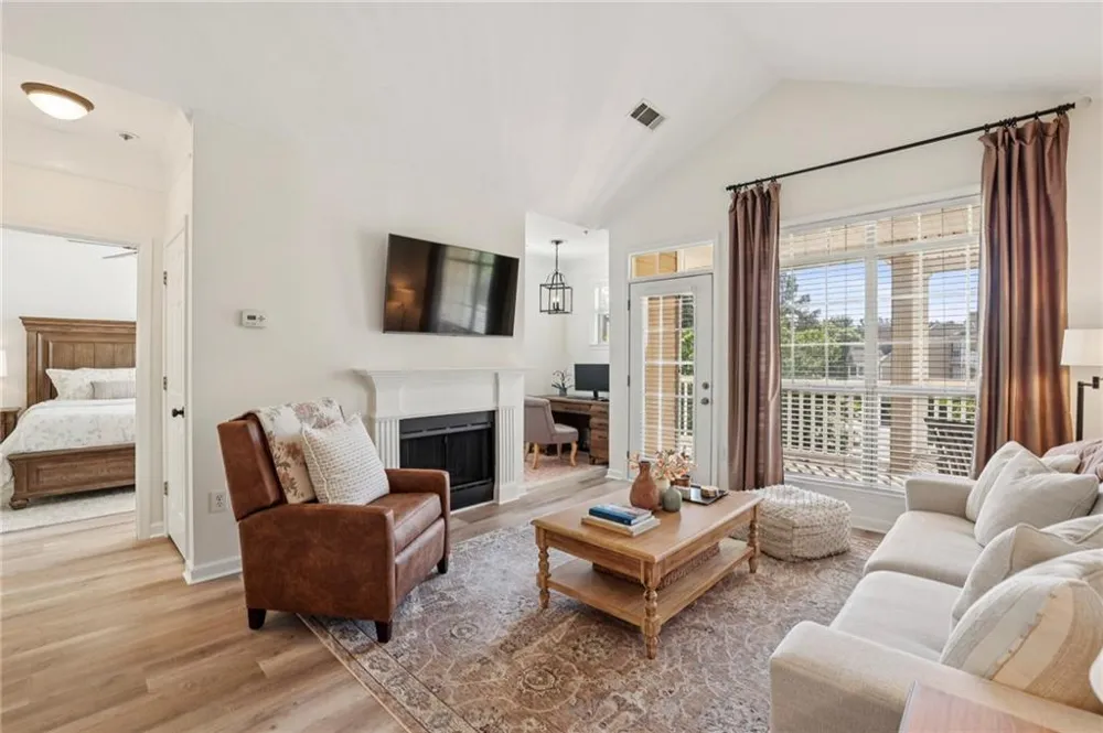 436 Pembrooke Circle #436 Alpharetta, GA 30004