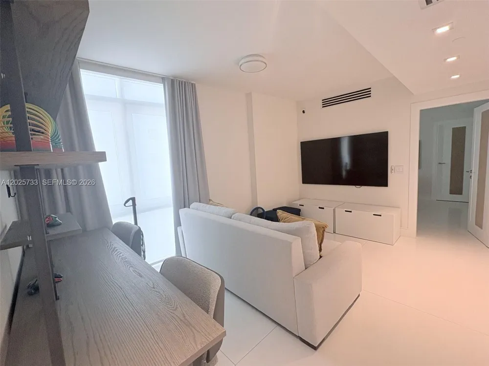 3951 S Ocean Dr #501 Hollywood, FL 33019