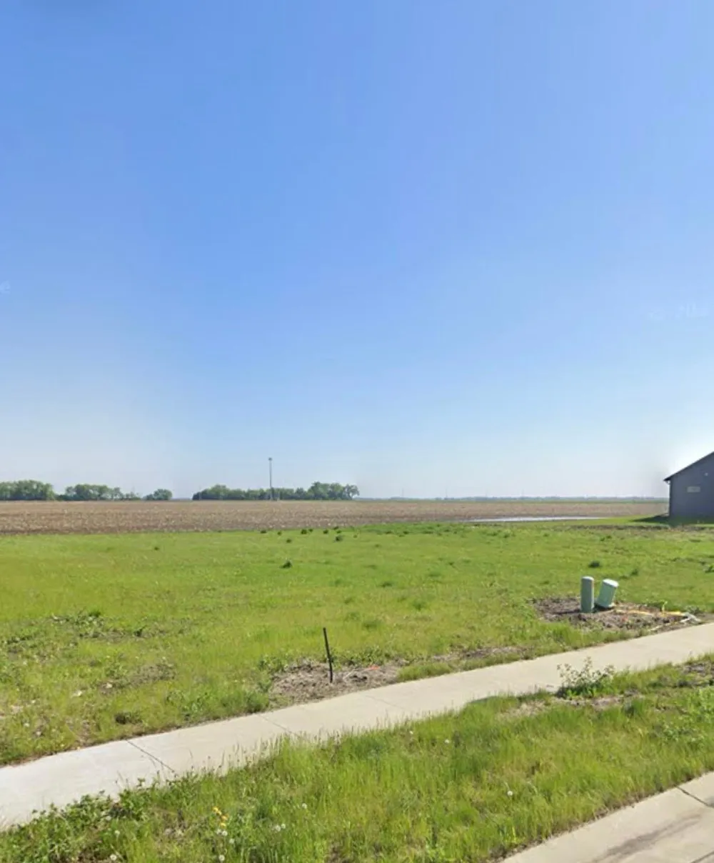 1528 6th Avenue NE Dilworth, MN 56529