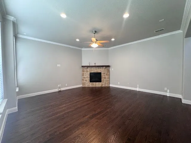 2524 Bill Moses Parkway Farmers Branch, TX 75234