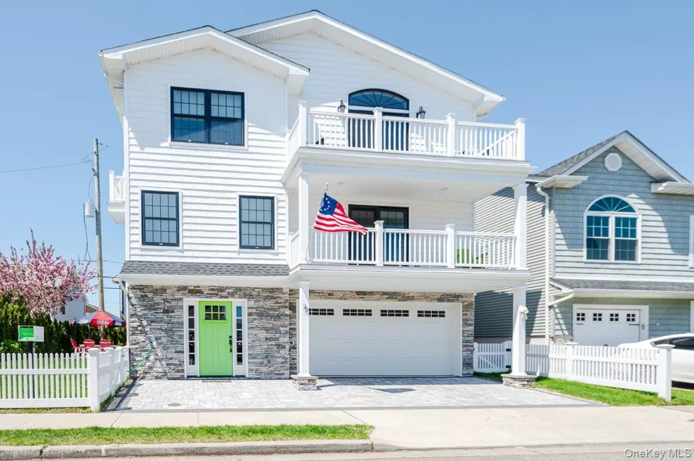 75 Curley Street Long Beach, NY 11561
