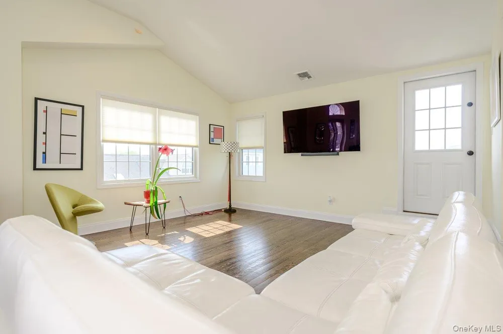 75 Curley Street Long Beach, NY 11561