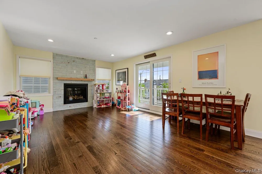 75 Curley Street Long Beach, NY 11561