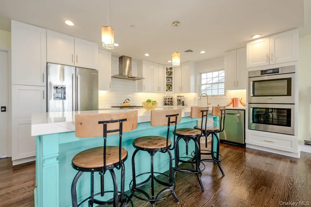 75 Curley Street Long Beach, NY 11561