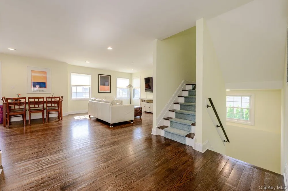 75 Curley Street Long Beach, NY 11561