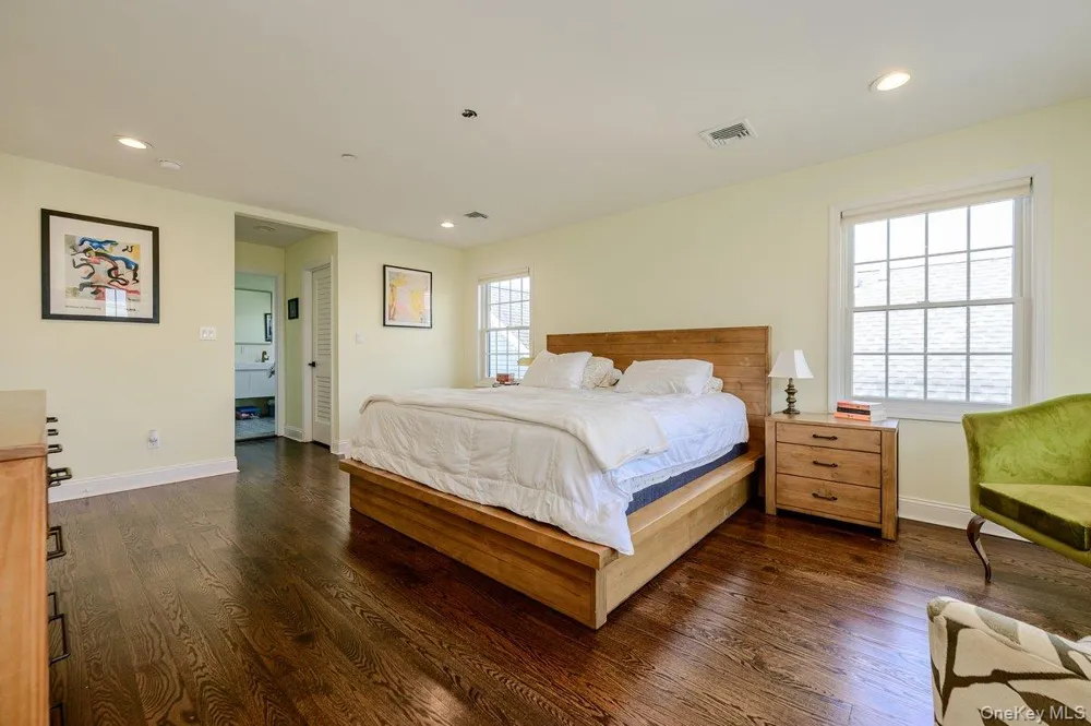75 Curley Street Long Beach, NY 11561