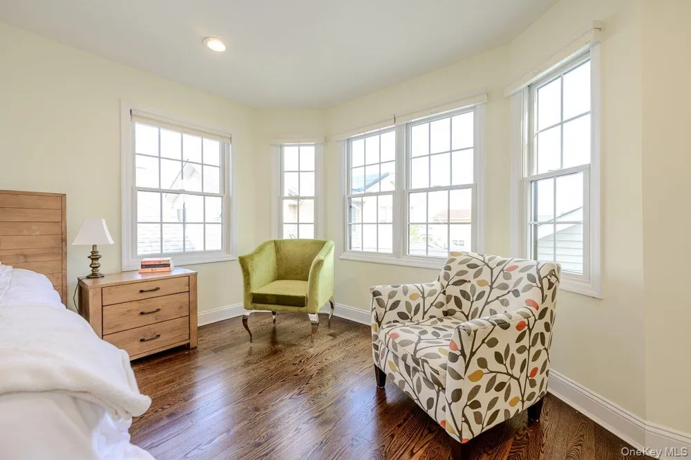 75 Curley Street Long Beach, NY 11561