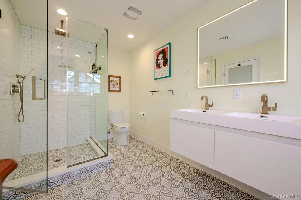 75 Curley Street Long Beach, NY 11561