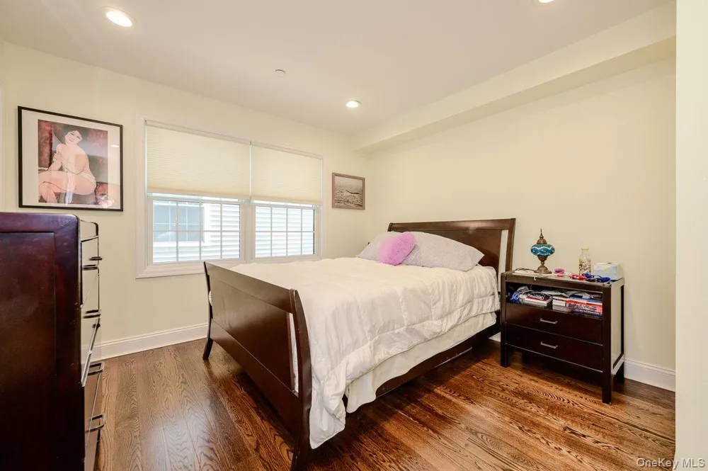 75 Curley Street Long Beach, NY 11561